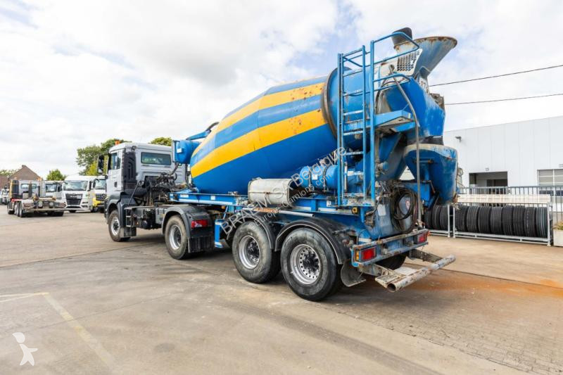 Camión MAN 18.400 BLS-4X4+LIEBHERR 10M3(2018)