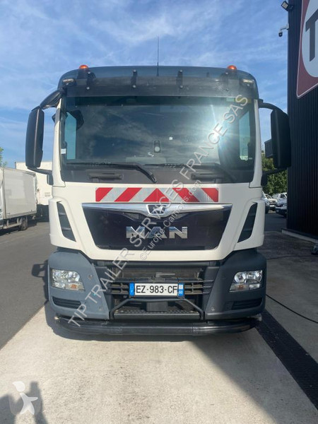 شاحنة MAN Truck Truck Tanker Waste 3 Axles