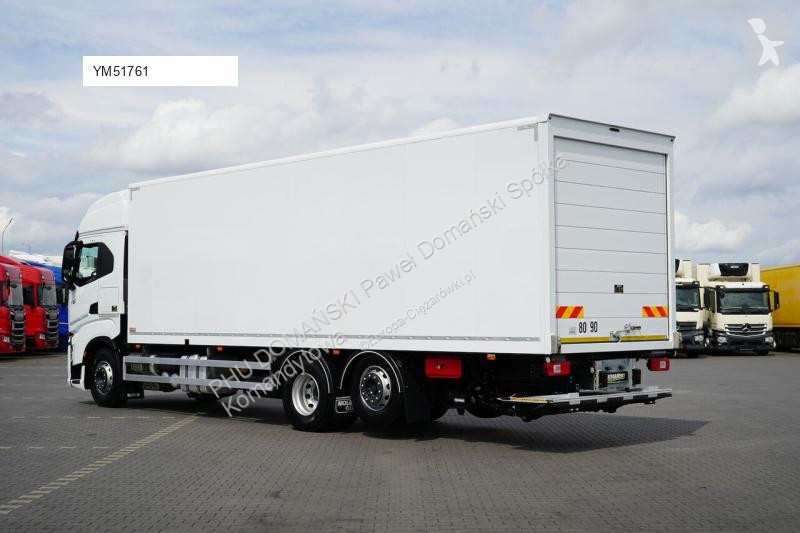 Camión Iveco / 420 / E 6 / KONTENER + WINDA /...