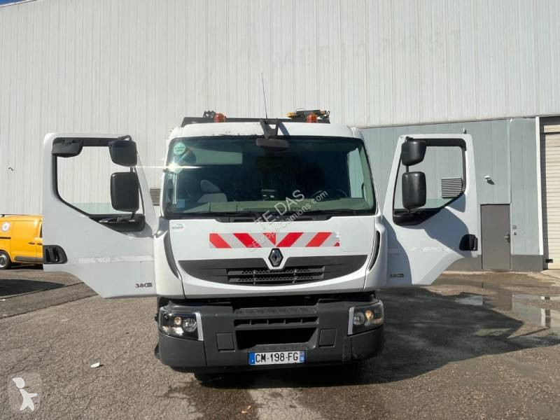 آلة لصيانة الطرق Renault