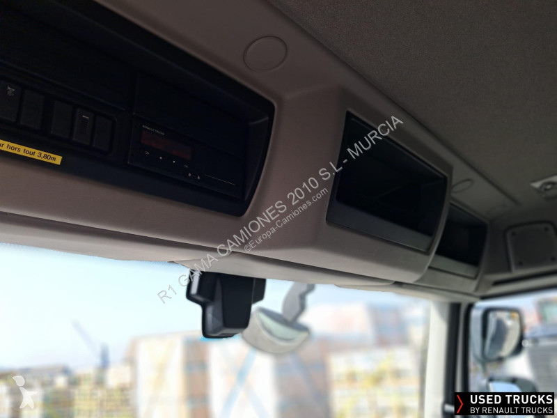 شاحنة Renault D Wide
