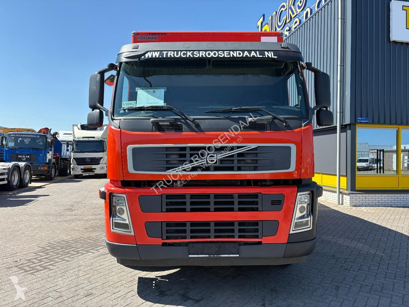 شاحنة Volvo 310 + DHOLLANDIA LOADLIFT 3000 KG +...