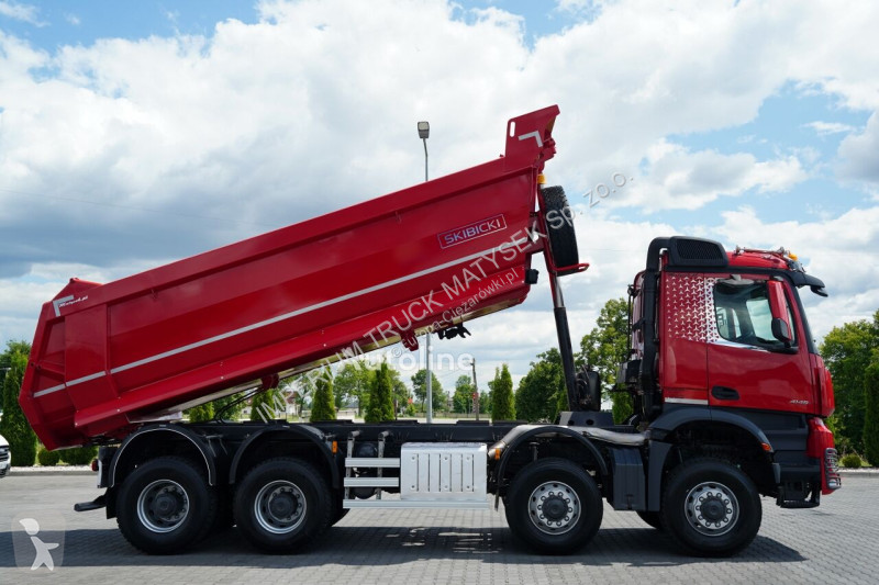 شاحنة Mercedes AROCS 4145