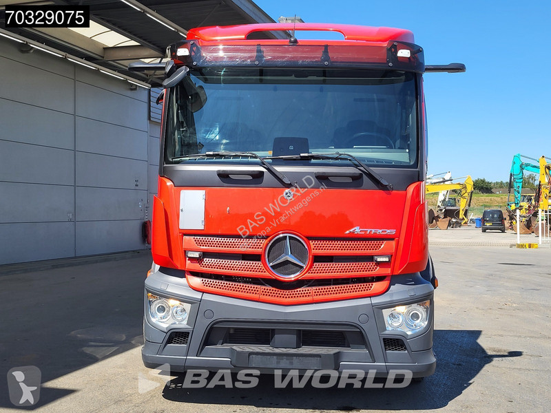 شاحنة Mercedes 2533 6X2 LOW Mileage! Lifting...