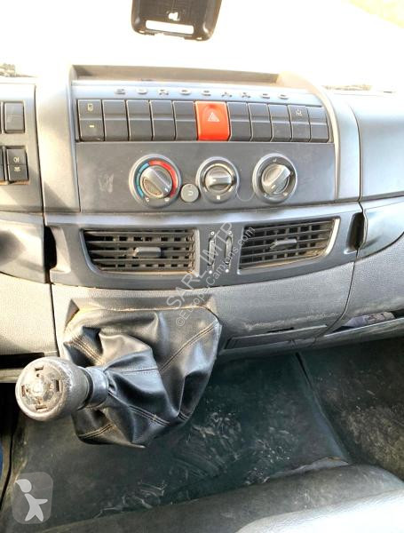 شاحنة Iveco DOUBLE CABINE 120E18