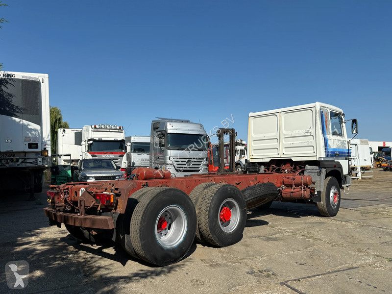 شاحنة Renault R340 6X2 chassis Manual Gearbox...