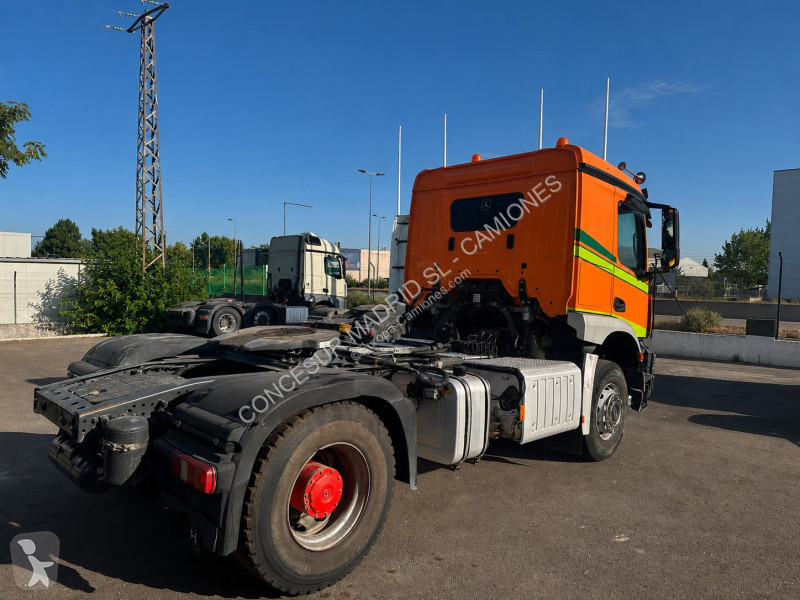 شاحنة Mercedes  2040 LS