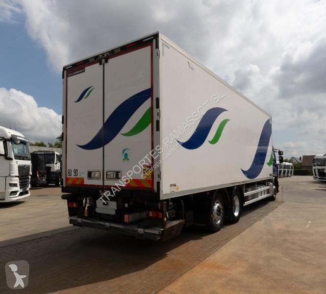 شاحنة Renault  D26 WIDE 380 DXI
