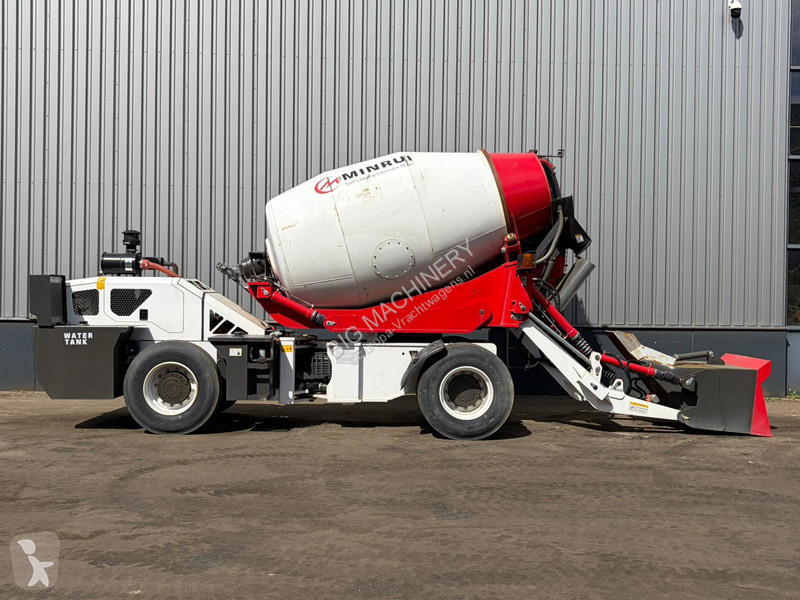 شاحنة  4M3 Self Loading Concrete Mixer 4x4