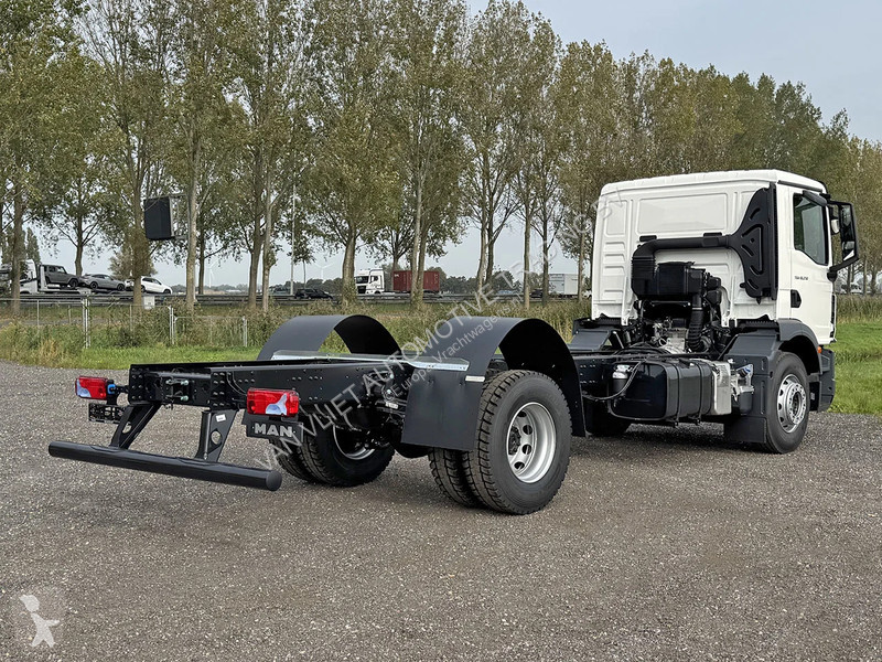 شاحنة MAN 18.250 BB CH Chassis Cabin (9 units)