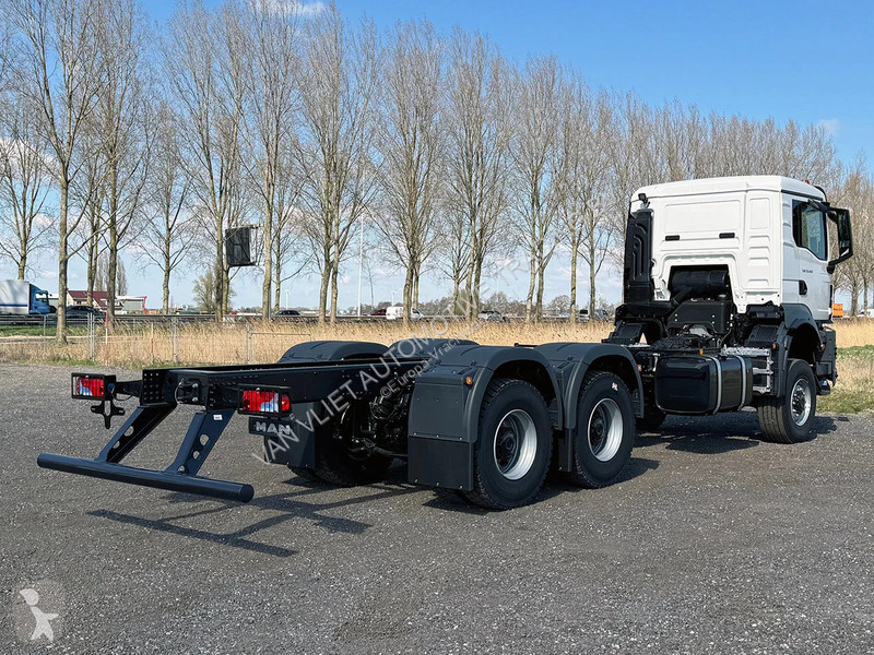 شاحنة MAN 33.400 BB CH Chassis Cabin (2 units)