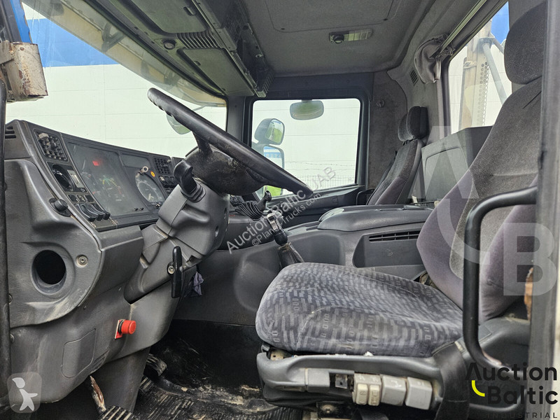 Béton Scania P 94 B