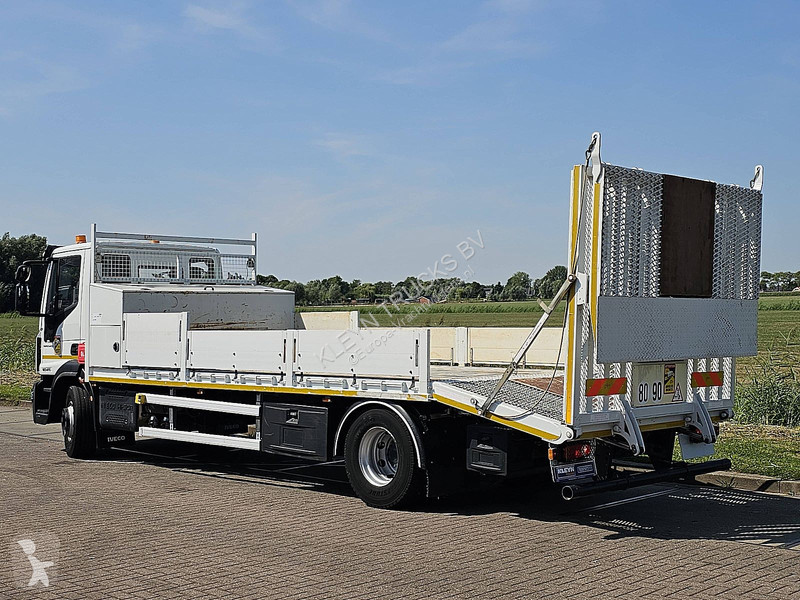 شاحنة Iveco 160E21 EUROCARGO MACHINE TRANSPORT