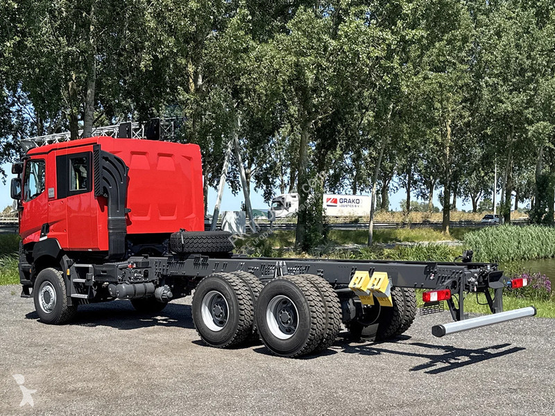 شاحنة Renault K P6X6 Medium Chassis Cabin (4...