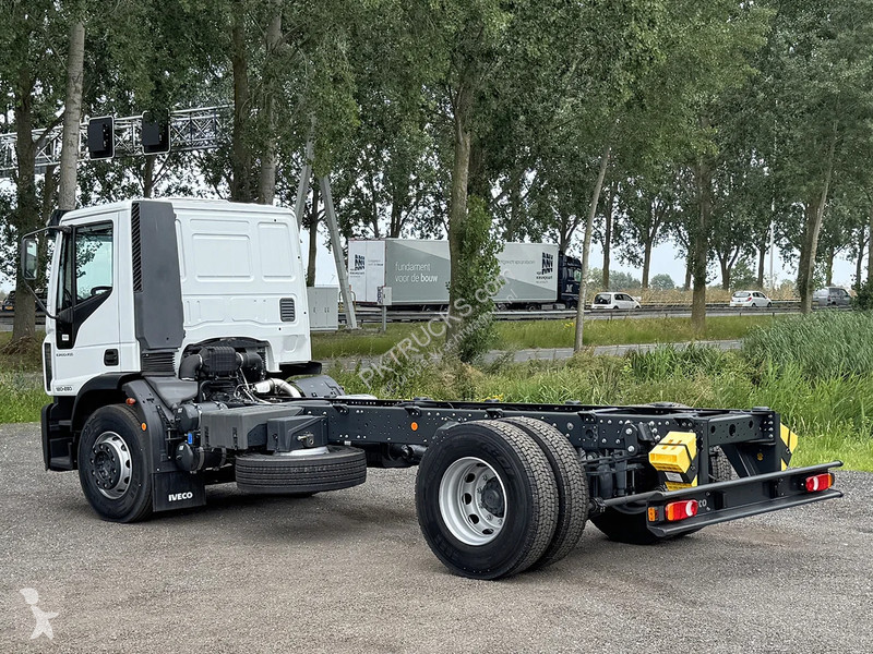 شاحنة Iveco EuroCargo 180 E28-4185 Chassis...