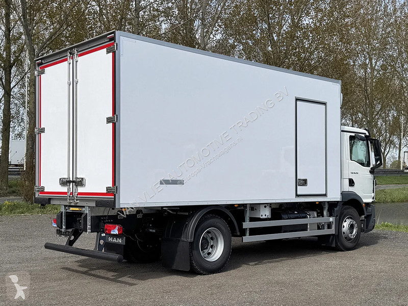 شاحنة MAN 18.250 Bb CH Refrigerated Box Truck