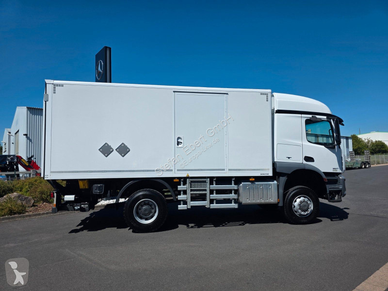 شاحنة Mercedes 1827 A 4x4 LBW Tür+Treppe Schalter