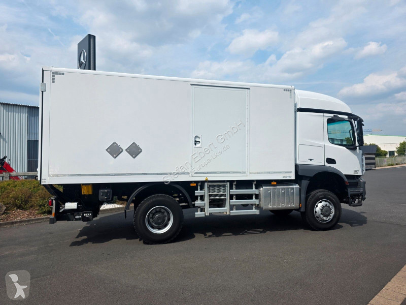 شاحنة Mercedes 1827 A 4x4 LBW Tür+Treppe...