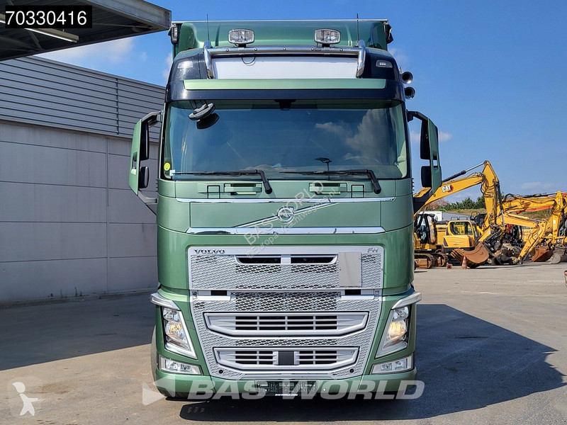 شاحنة Volvo 500  6X2 Curtainsider Forklift...