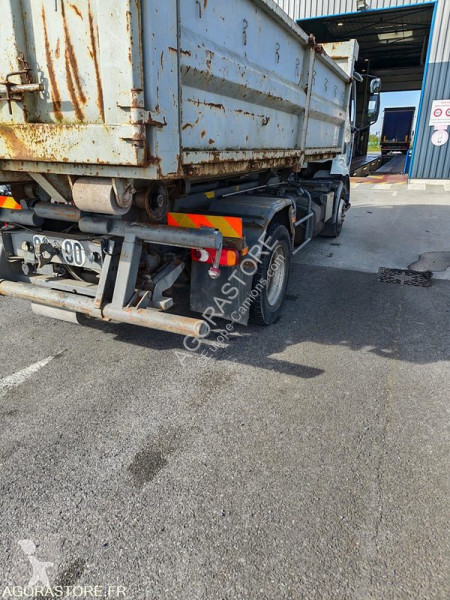 Camion Renault MIDLUM
