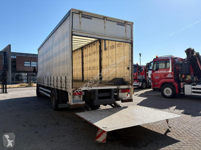 شاحنة Scania P230 + 3 PEDAS + 19t + OADIFT 1500 KG