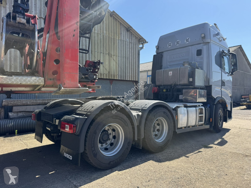شاحنة Iveco  AS440X ON