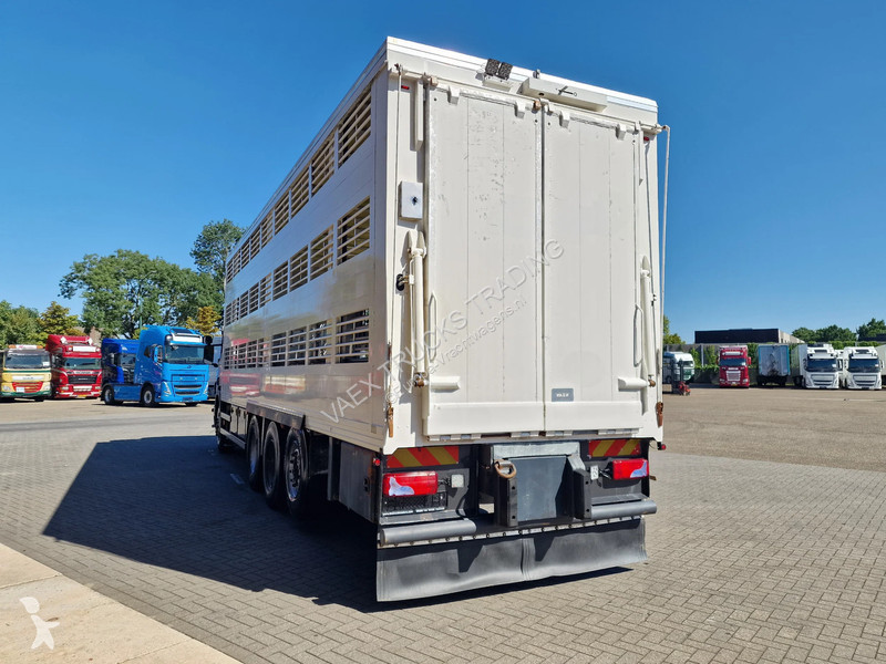 شاحنة Scania P400 8x4*4 - 2/3 deck livestock...
