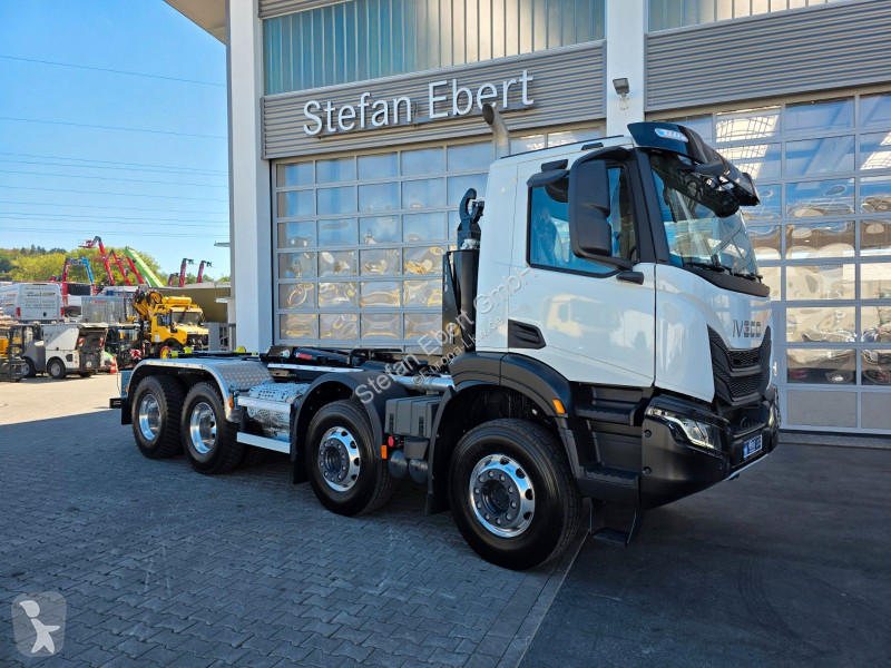 شاحنة Iveco XWay AD320X46BZ OFF 8x4 Hiab...