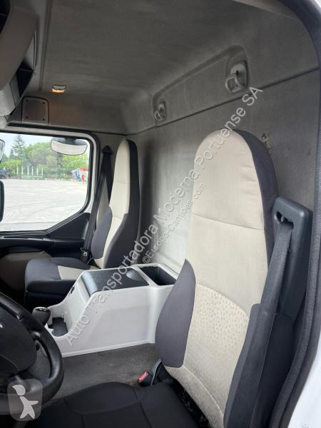 شاحنة Renault 300 DXI