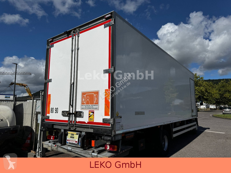 شاحنة Renault D Mit Carrier Sp 850