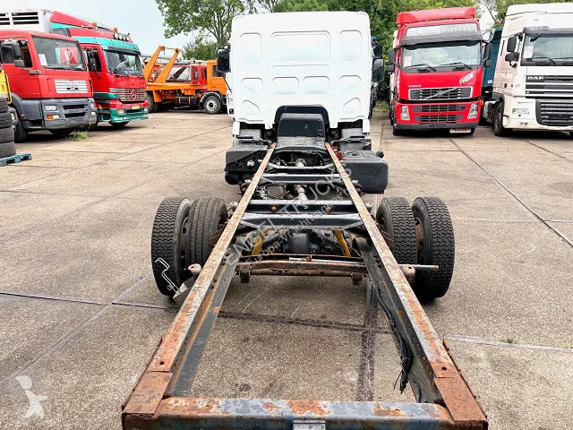 شاحنة Renault 180 4x2 FULL STEEL SUSPENSION...