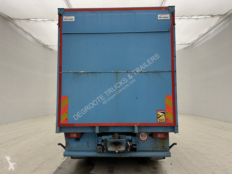 Грузовик Volvo 420 - 6x2