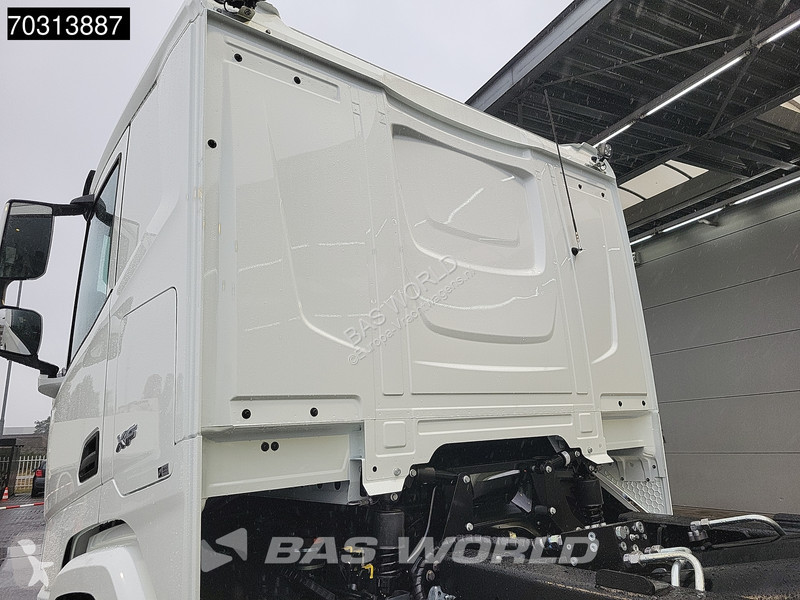 Camion DAF 530 8X4 NEW 30tons HYVA 30-60-S...