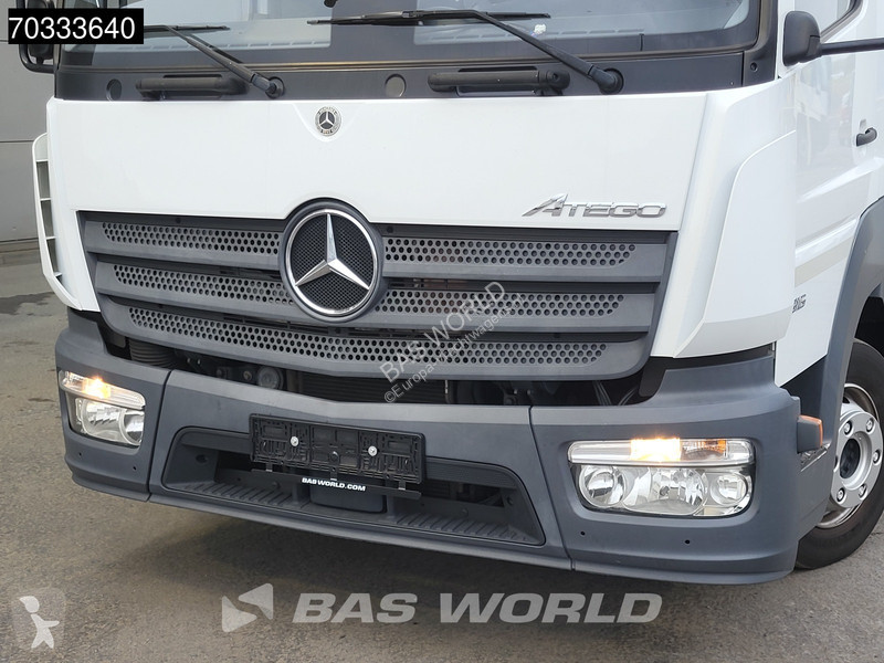 شاحنة Mercedes 816 4X2 8tonner 1000kg...