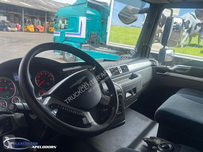 Camion MAN Dhollandia 1500KG tail lift