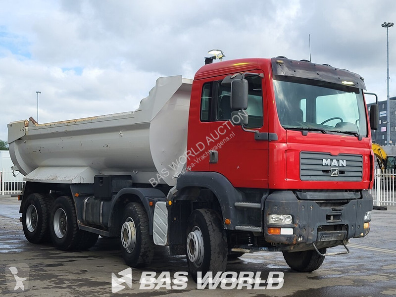 Camion MAN 35.D28