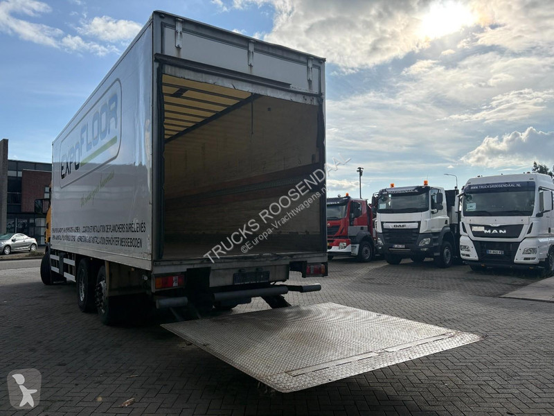 Camion Scania P 380 + 3pedals + 6X2 + IFT AXE +...
