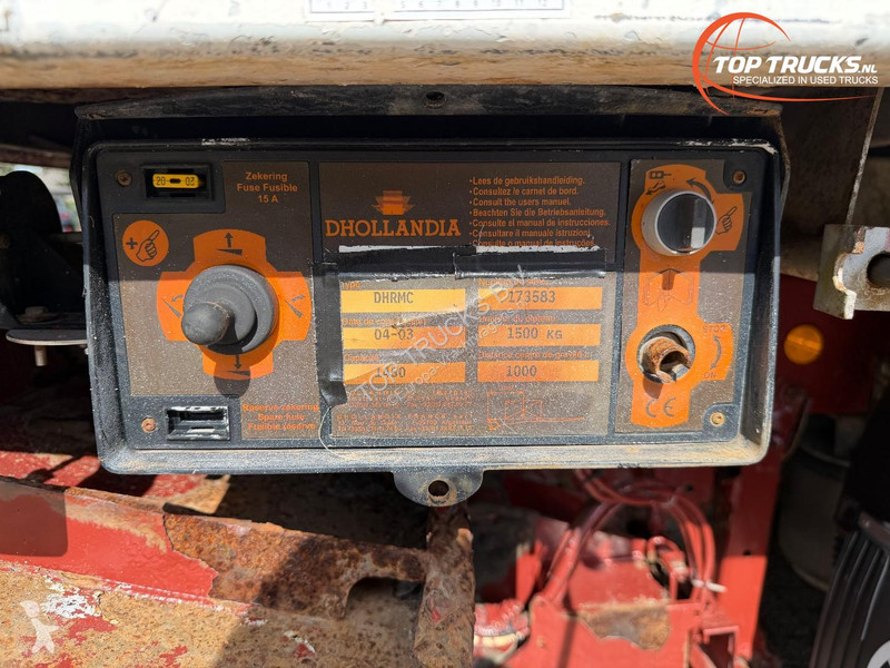 Camion Iveco 180 E28 Box truck - Tail lift - D...