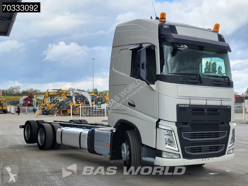 Camion Volvo 460  6X2 chassis Full Air...