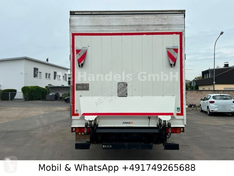 Vrachtwagen MAN 12.220 C BL...
