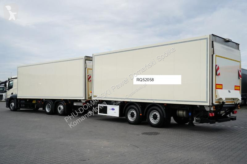 Vrachtwagen Mercedes / TANDEM
