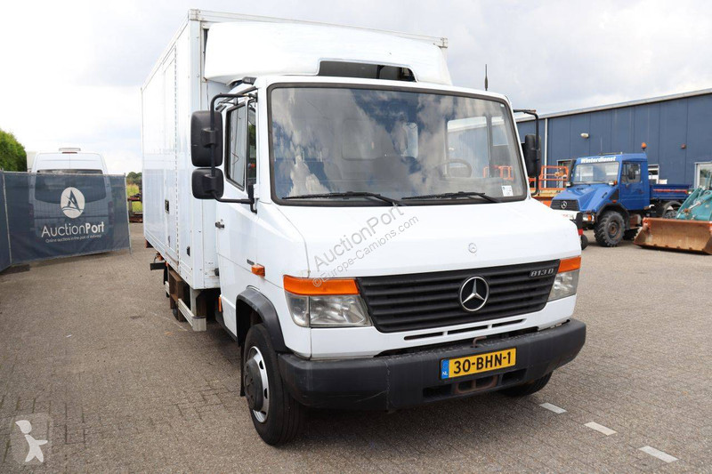 Camion Mercedes 813D