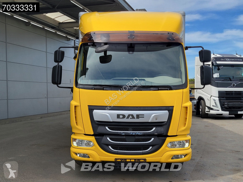Vrachtwagen DAF LF 210 4X2 12tonner kg...