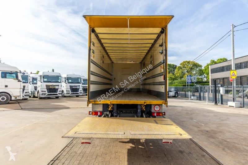 Camión MAN 18.250 BL + DHOLLANDIA 2T.