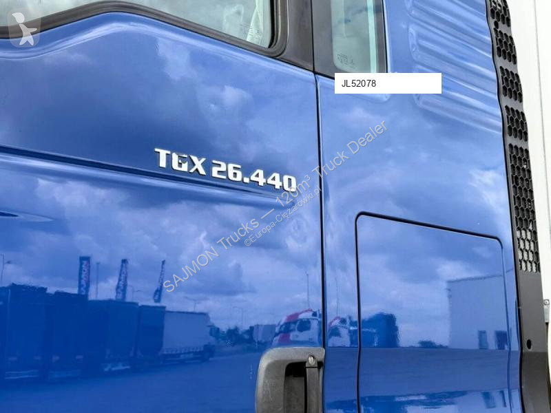 Vrachtwagen MAN TGX / ZESTAW BDF / KONTENERY KRONE