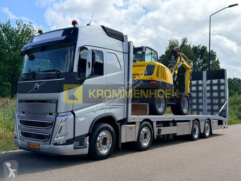 Трал Volvo FH 500 8x2 Machine transporter | New