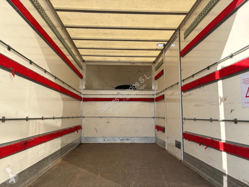 Vrachtwagen Iveco  35C16 3.0 20m3