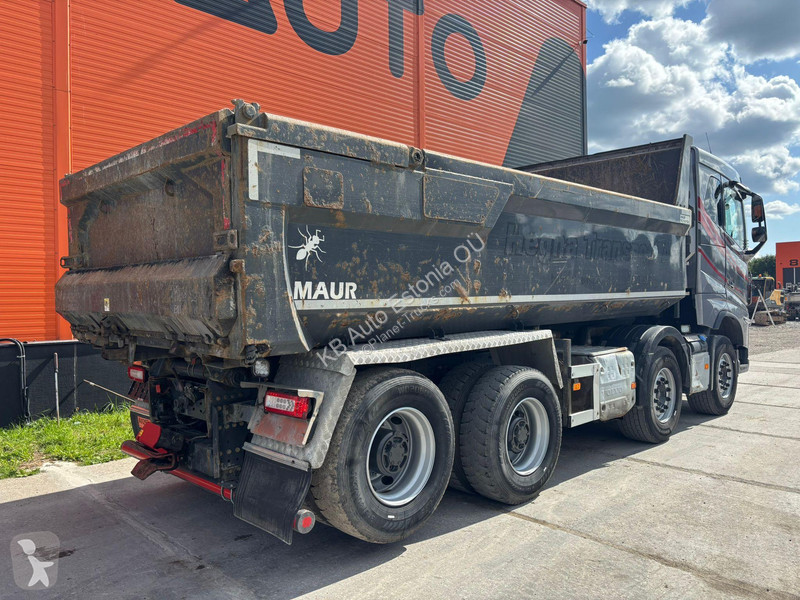 Camión Volvo 750 8x4 RETARDER / TANDEM AXLE...