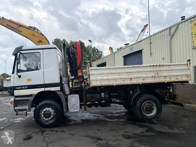 Camión Mercedes 1840 Kipper Crane 4x4 Manual...
