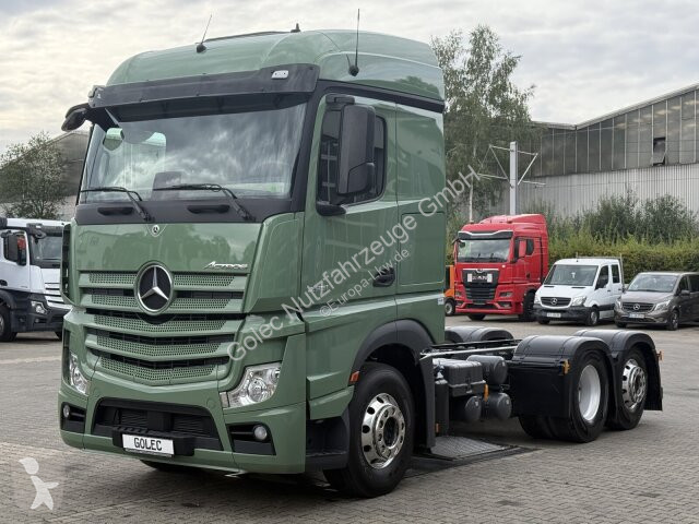 Camion Mercedes 2551 6x2 Fahrgestell Euro 6e